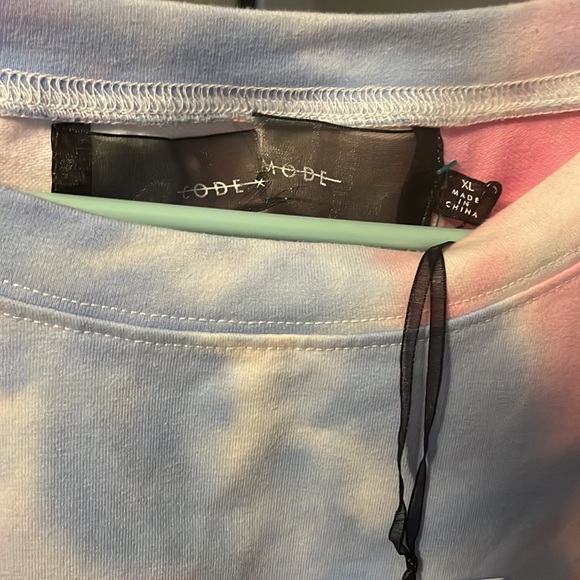 Code X Mode Tye Dye Crop Top - Picture 3 of 4